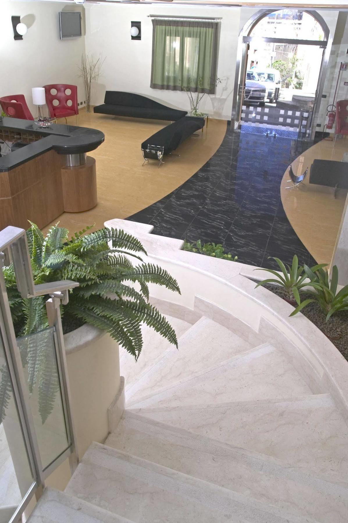 Cerri Hotel